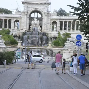 joli-t2-refait-a-neuf-lumineux-et-accessible.fr-provencehotel.com/
